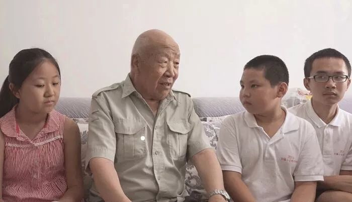 ��ʢ�ɸ�Ϊ�ų�ѧУѧ������1949�������ͬ־��˽���׵��Ƚ��¼���